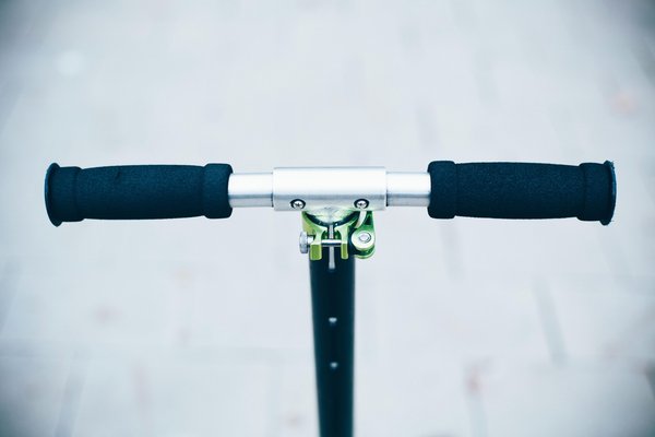 Les trottinettes 6-12 ans : le guide pour bien choisir !